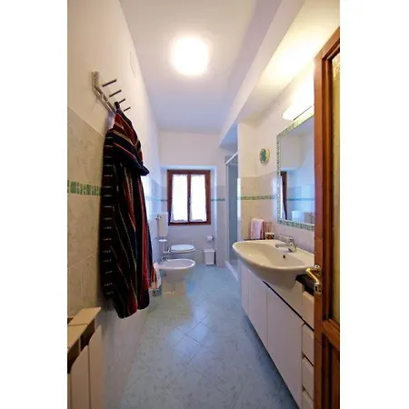 Calcinaia Sleeps 14 Pool Wifi 스티아