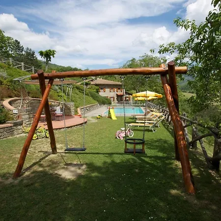Calcinaia Sleeps 14 Pool Wifi 빌라